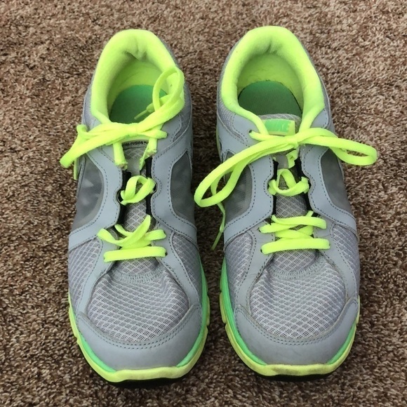 Nike Dual Fusion Running Shoes - Picture 2 of 15